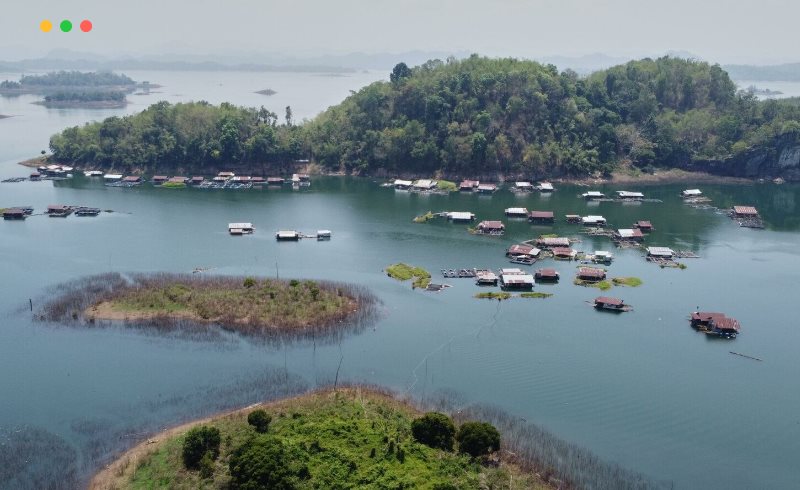 87 张渔村湖泊航拍照片参考  87 photos of Floating Fishing Lake Village Aerial